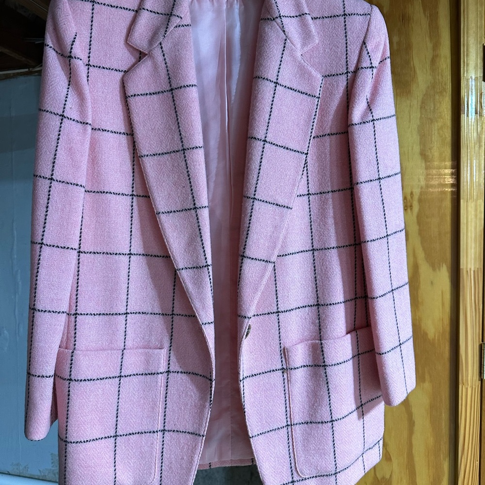 Elegant Pink Grid Women's Blazer